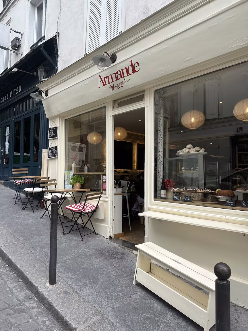 Armande Montmartre - Image 3