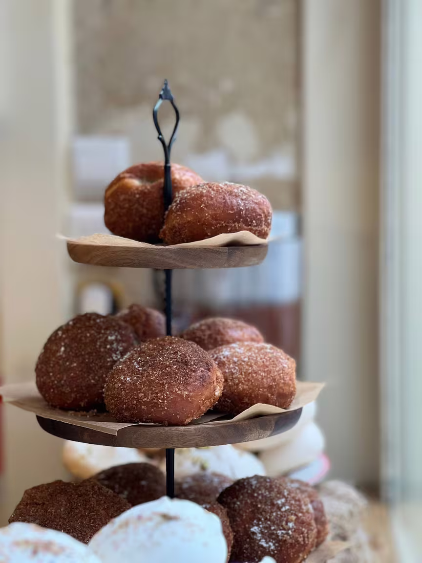 Armande Montmartre - Image 2