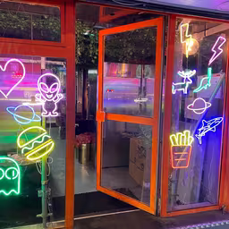 avec amour - le burger Belleville