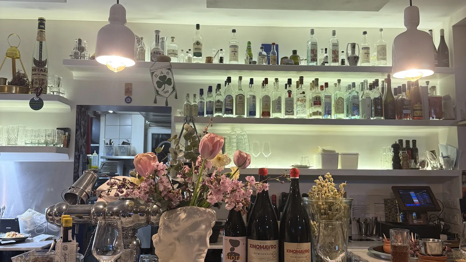 La Grèce à Paris : ouzeris, tavernes et souvlakis