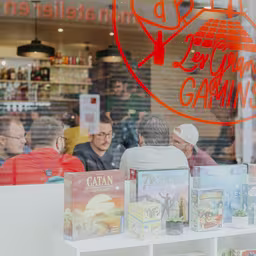 Les Grands Gamins - Bar à jeux de société et Boutique