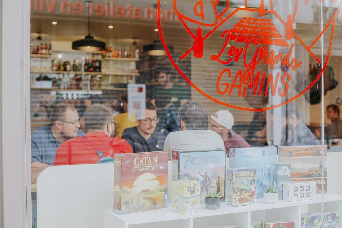 Les Grands Gamins - Bar à jeux de société et Boutique