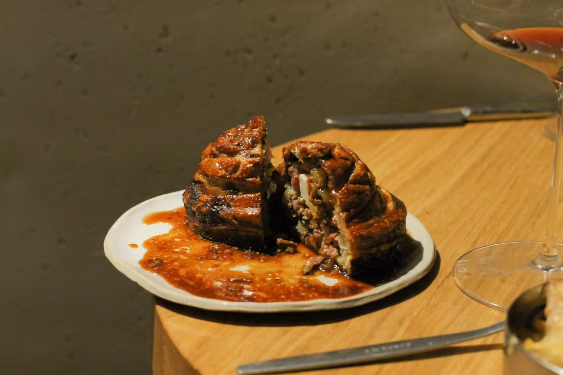 228 Litres - Image 2