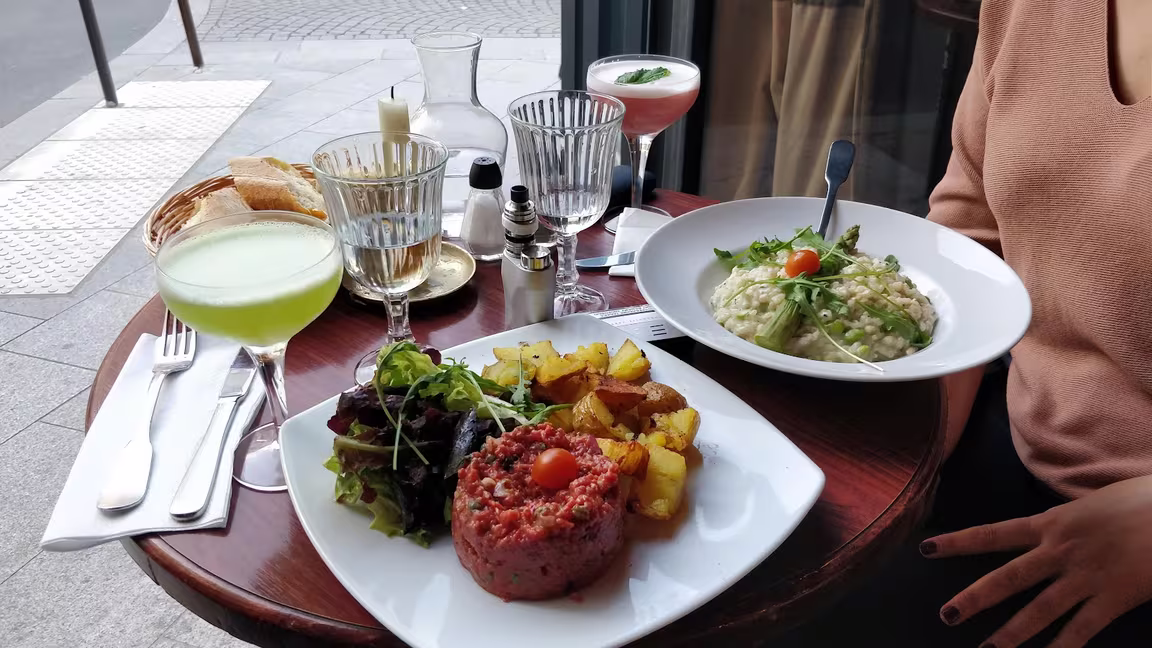 Carpe Diem Café - Paris - Image 2