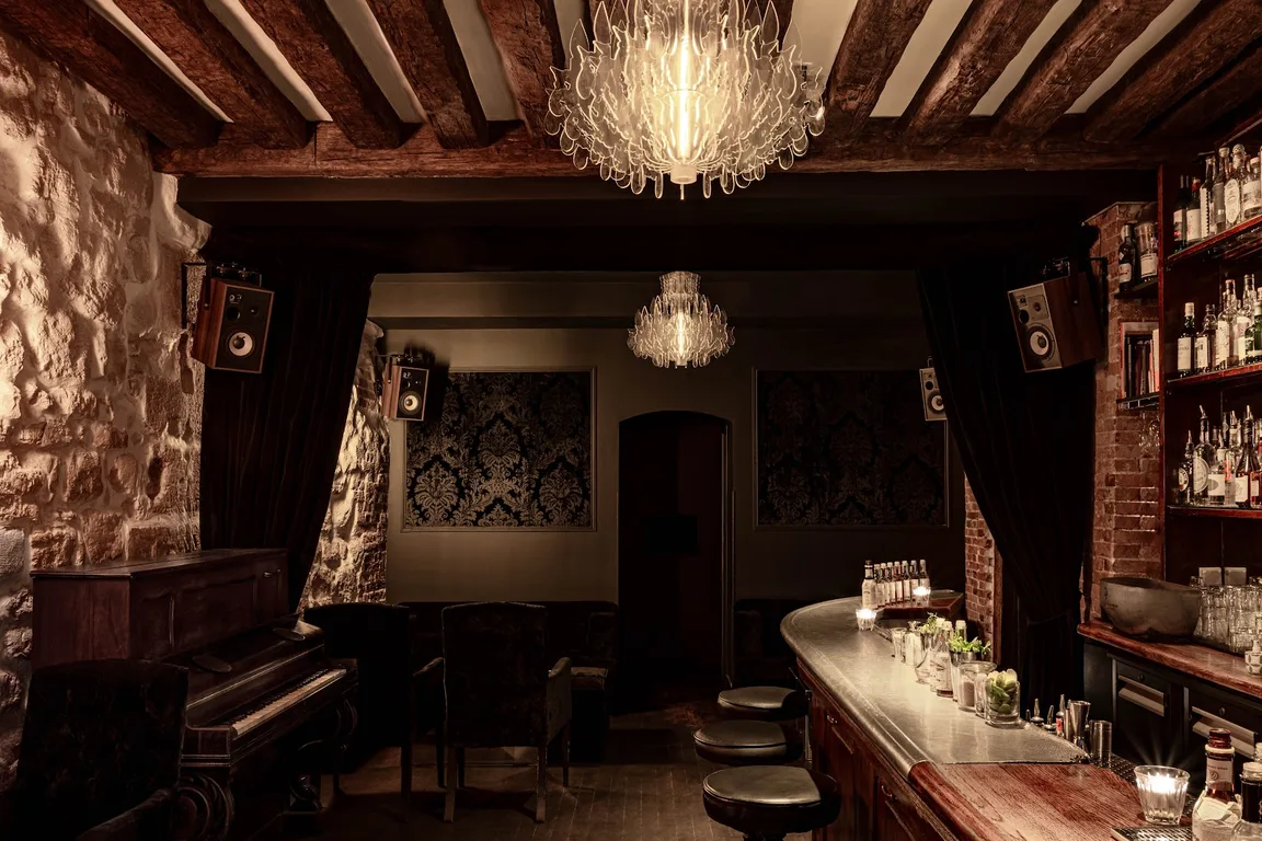 Experimental Cocktail Club