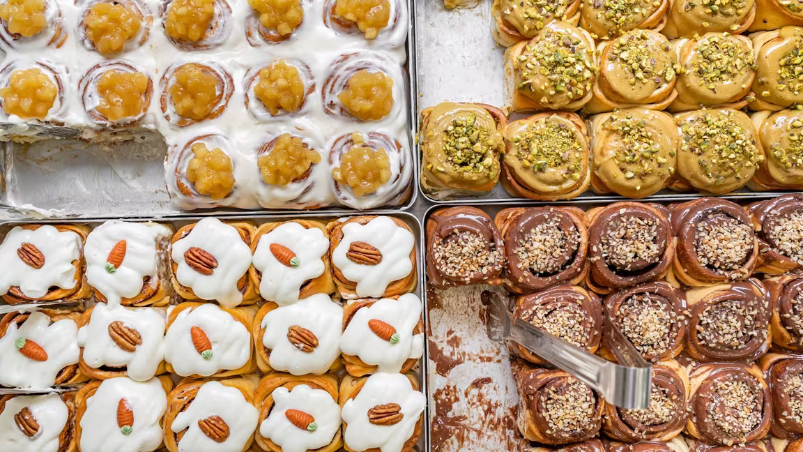 Roll in - Cinnamon rolls & Coffee - Image 2